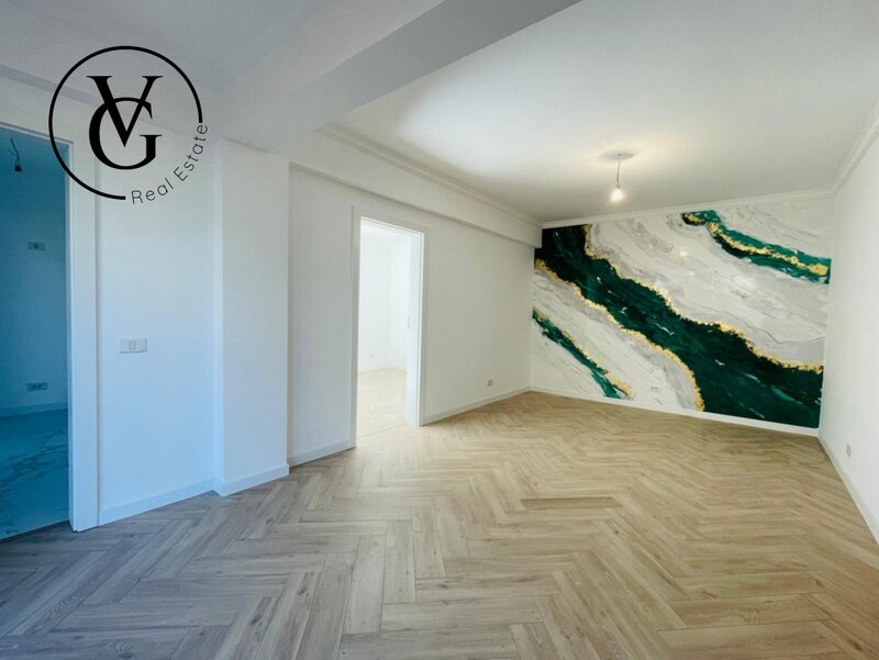 Bucurestii Noi, apartament 3 camere, curte spatioasa.